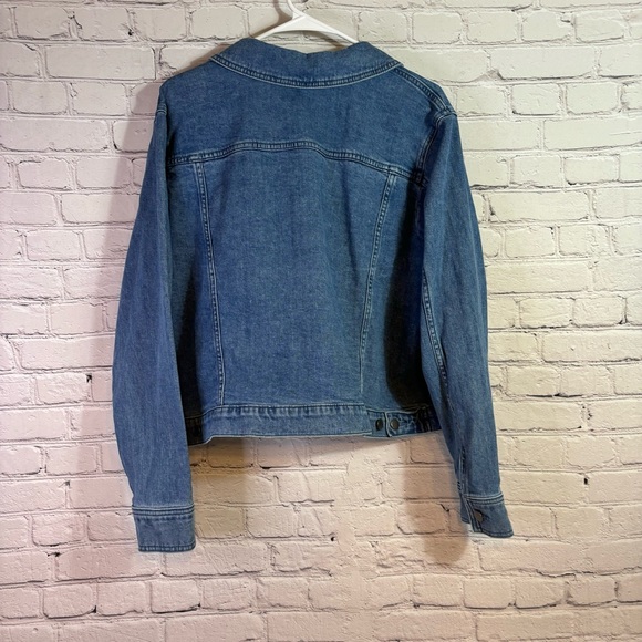 NWT Abbott Elementary Jean Denim Jacket Size 1X - Picture 2 of 10